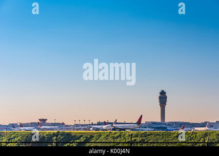 Atlanta, Georgia airline traffic at Hartsfield-Jackson Atlanta International Airport, the world's busiest airport. (USA) Stock Photo