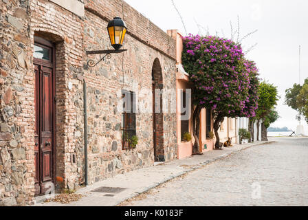 Stone house in a cobbled street of Colonia del Sacramento, Uruguay. UNESCO world heritage site Stock Photo