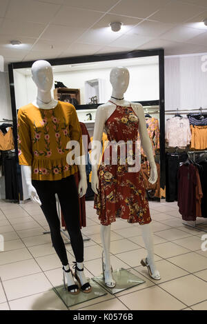 Two Mannequins in a New Look Norwich - Castle Mall, Norwich, United Kingdom Stock Photo