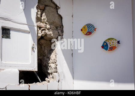 Casamicciola, Italy. 22nd Aug, 2017. A magnitude 3.6 earthquake knock was heard in Ischia late in the day on August 21st. Several collapses, including a palace and a church, numerous wounded. From the rubble between 21 and 22 August, three young brothers were taken live. Two victims found out. (Italy, Ischia, Casamicciola, August 22, 2017) Credit: Independent Photo Agency Srl/Alamy Live News Stock Photo