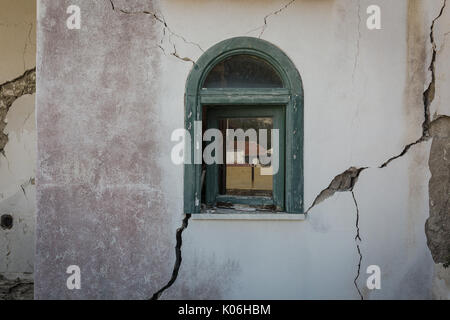 Casamicciola, Italy. 22nd Aug, 2017. A magnitude 3.6 earthquake knock was heard in Ischia late in the day on August 21st. Several collapses, including a palace and a church, numerous wounded. From the rubble between 21 and 22 August, three young brothers were taken live. Two victims found out. (Italy, Ischia, Casamicciola, August 22, 2017) Credit: Independent Photo Agency Srl/Alamy Live News Stock Photo