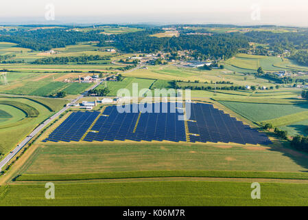 Aerial view of solar farm in Pennsylvania Stock Photo
