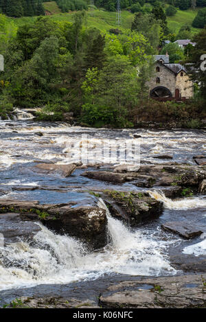 Falls of Dochart in the village Killin and the Old Mill / St Fillan's Mill, Loch Lomond & The Trossachs National Park, Stirling, Scotland, UK Stock Photo