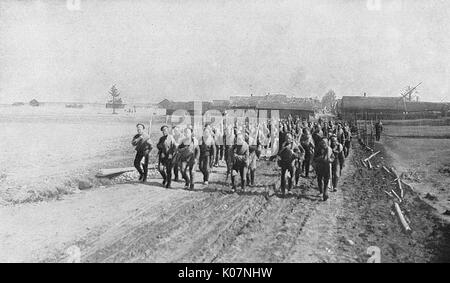 Siberian troops in retreat, Eastern Front, Russia, WW1 Stock Photo