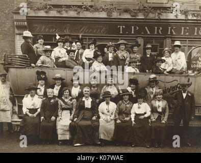 Women's Charabanc Tour - Salisbury Stock Photo