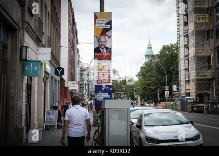 Asturias, Germany. 19th Aug, 2017. Berlin, Germany, August 19 The election campaign in Berlin ahead of Germany's parliamentary elections scheduled for September 24, 2017. A poster featuring Martin Schulz, leader of the Social Democratic Party Credit: Andrea Ronchini/Pacific Press/Alamy Live News Stock Photo