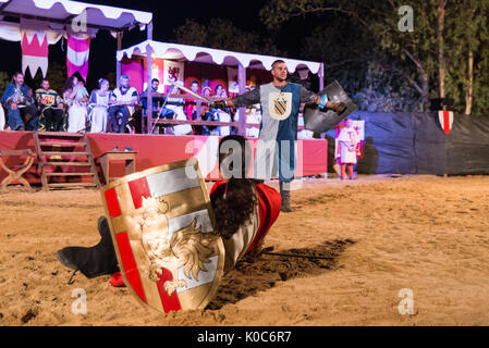 Alburquerque, Spain - august 19, 2017: Two knights fighting during Medieval  festival in Alburquerque, Extremadura, Spain Stock Photo