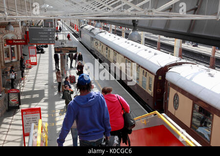 Platform 5, Crewe Station, currently (2017) one of the platforms used for the Virgin West Coast trains from London to Glasgow Stock Photo