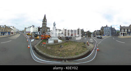 Market Place, Selkirk, UK. 22nd Aug, 2017. Selkirk Streetscape Regeneration (NOTE: Image was created as an Equirectangular Panorama. Import image into a panoramic player to create an interactive 360 degree view) Streetscape works in Selkirk Market Place from Monday, August 21, through to Saturday, March 31, 2018. The plans include safer and improved areas for bus passengers, better seating and pavement surfaces, improved pedestrian crossings and enhancements to allow Market Place to be used for events and markets. Credit: Rob Gray/Alamy Live News Stock Photo