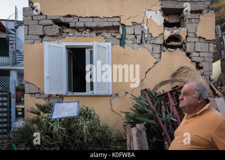 Casamicciola, Italy. 22nd Aug, 2017. A magnitude 3.6 earthquake knock was heard in Ischia late in the day on August 21st. Several collapses, including a palace and a church, numerous wounded. From the rubble between 21 and 22 August, three young brothers were saved under the ruins. Two victims found out. (Italy, Ischia, Casamicciola, August 22, 2017) Credit: Michele Amoruso/Pacific Press/Alamy Live News Stock Photo