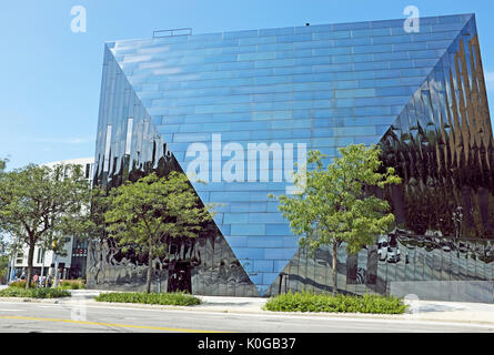 The Cleveland Museum of Contemporary Art (MOCA) in the University Circle neighborhood of Cleveland, Ohio, is a non-collecting dynamic institution. Stock Photo