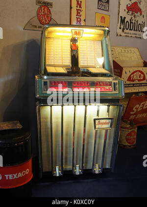 1950s ラインマートーイ製 MICKEY THE MAGICIAN 外箱付き