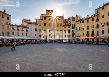 Piazza dell'anfiteatro, Lucca, Tuscany, Italy Stock Photo