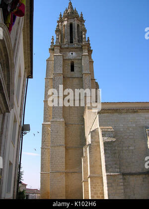 Ampudia   Colegiata de San Miguel 03 Stock Photo