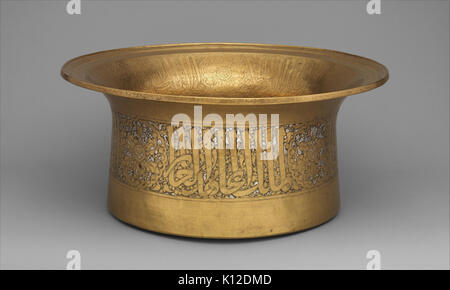 Ablutions Basin of Yemeni Sultan al Mujahid Sayf al Din 'Ali MET DP375595 Stock Photo