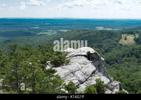 After a short climb up a rock scramble, enjoy the 'Million Dollar View of the Catskills' on the Bonticou Crag at the Mohonk Preserve in Upstate N.Y. Stock Photo