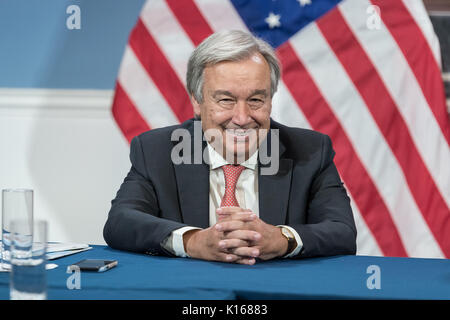 New York, USA. 24th Aug, 2017. United Nations Secretary-General Antonio Guterres is seen making remarks during the photo spray.  Following a meeting between New York City Mayor de Blasio and United Nations Secretary-General António Guterres , the two held a brief photo op in City Hall's Blue Room. Credit: PACIFIC PRESS/Alamy Live News Stock Photo