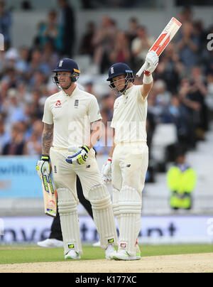 England's Joe Root (right) reaches his half century during the second Investec Test match at Headingley, Leeds. Stock Photo