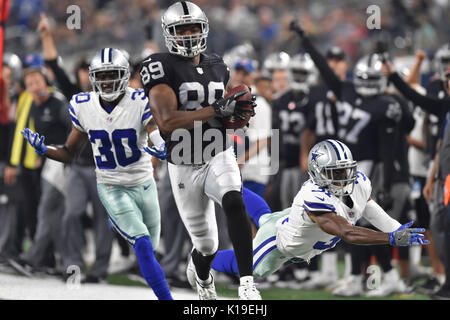 August 26, 2017: Oakland Raiders running back Marshawn Lynch (24) prior to  an NFL pre-season game between the Oakland Raiders and the Dallas Cowboys  at AT&T Stadium in Arlington, Texas. Shane Roper/CSM