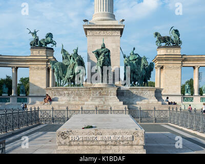 Budapest, Hungary - June 12, 2017 : The Seven Chieftains of the Magyars and the Tomb of the Unknown at Heroes square Stock Photo