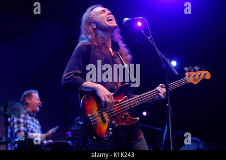 Timothy b schmit hi-res stock photography and images - Alamy