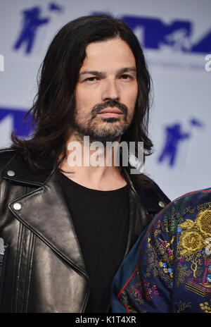 Los Angeles, USA. 27th August, 2017. Tomo Milicevic, arriving at the MTV VMA 2017 ( Music Awards ) at the Great Western Forum in Los Angeles. August 27, 2017. Credit: Tsuni / USA/Alamy Live News Stock Photo