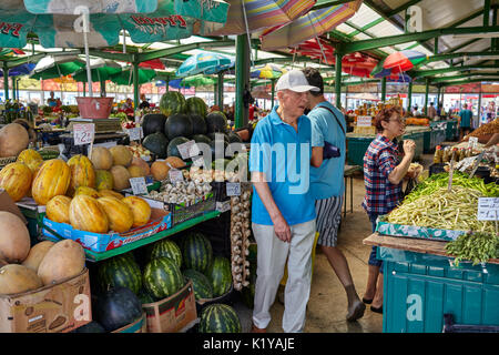 CONSTANTA, ROMANIA - AUGUST 20, 2017:  Grivitei Market on Sunday morning with colorful fruit and vegetables sold by local producers. Stock Photo