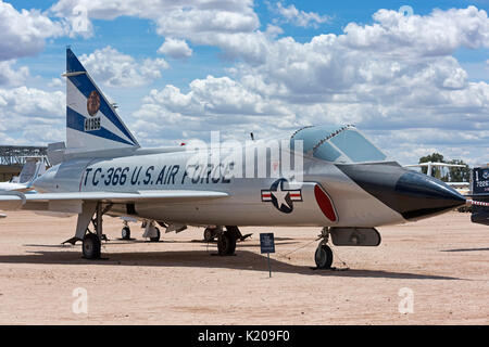 Tf 102a hi-res stock photography and images - Alamy