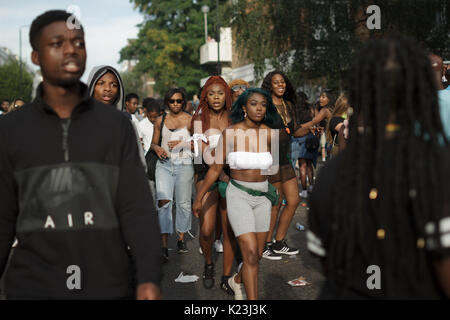London, UK. 28th Aug, 2017. Three people were injured in an 'acid attack' on Monday at the 2017 Notting Hill Carnival, and two more trampled in the ensuing panic near Ladbroke Grove. Credit: Jamie Drew/Alamy Live News Stock Photo
