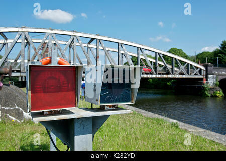 Barton Aqueduct bridge taking the Bridgewater Canal over the Manchester Ship Canal Stock Photo