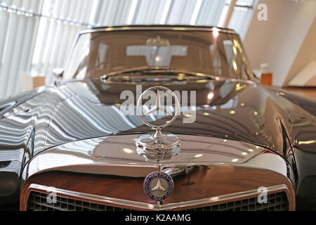 Mercedes-Benz 600 SWB (1965), Mercedes-Benz World, Brooklands, Weybridge, Surrey, England, Great Britain, United Kingdom, UK, Europe Stock Photo