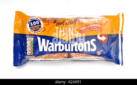 Warburtons sandwich thins half and half Stock Photo