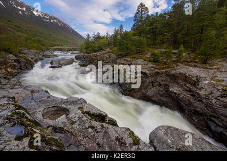Driva River entering the Magalaupet Gorge. Oppdal, Sor-Trondelag, Norway. May 2009. Stock Photo