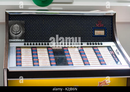 1950s / 1960s jukebox music machine Stock Photo