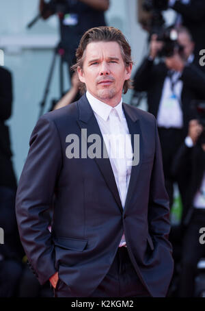 Venice, Italy. 31st Aug, 2017. Actor Ethan Hawke arrives for the premiere of the movie 'First Reformed' at the 74th Venice Film Festival in Venice, Italy, on Aug. 31, 2017. Credit: Jin Yu/Xinhua/Alamy Live News Stock Photo