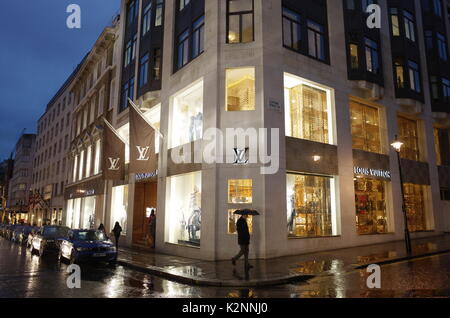 Louis Vuitton on corner of Bond street & Clifford Street, London Stock Photo: 66505877 - Alamy