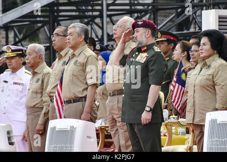 Kuala Lumpur, MALAYSIA. 31st Aug, 2017. Prime Minister of Malaysia Najib Razak(C) and Malaysia's King Muhammad V(2nd R) pictured during the 60th National Day celebrations at Independence Square in Kuala Lumpur on August 31, 2017 Credit: Chris Jung/ZUMA Wire/Alamy Live News Stock Photo