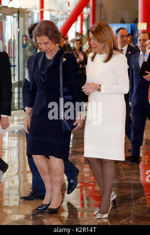 Malaga, Spain. 10th Nov, 2017. Spanish Queen Sofia of Greece and Susana Diaz during the inauguration of the VII CEAFA National Alzheimer's Congress in Malaga, Friday, November 10, 2017 Credit: Gtres Información más Comuniación on line, S.L./Alamy Live News Stock Photo