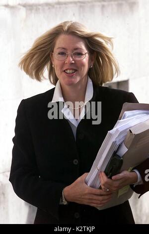 SARAH PAYNE MURDER TRIAL DAY 11. TUE 27/11. LAYWERS FOR ROY WHITING TRIED TO USE AN ANCIENT LAW TO PREVENT POLICE QUESTIONING HIM ABOUT SARAH PAYNE'S MURDER, LEWES CROWN COURT HEARD TODAY. WHITING'S SOLICITOR GILL MCGIVERN (PICTURED HERE AT LEWES CROWN COURT EARLIER YEAR) LODGED A WRIT OF HABEAS CORPUS AT THE HIGH COURT AFTER WHITING'S SECOND ARREST - CLAIMING IT WAS UNLAWFUL THE MOVE WAS UNHEARD OF SINCE THE MIDDLE AGES. Stock Photo