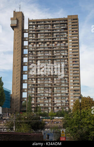 London, UK. 28th August, 2017. A view of the Trellick Tower during Notting Hill Carnival. Stock Photo