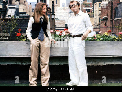 ANNIE HALL DIANE KEATON, WOODY ALLEN     Date: 1977 Stock Photo