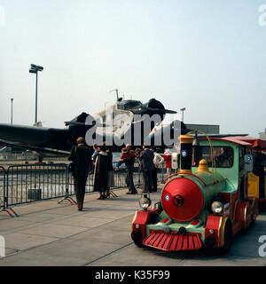 Juncker Flugzeug Ausstellung am Flughafen in Frankfurt, 1980er. Aircraft Juncker exhibition at the airport in Frankfurt, 1980s. Stock Photo