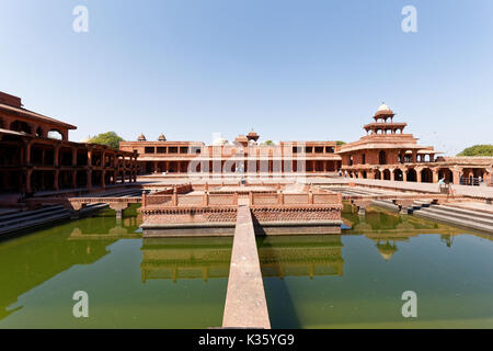 Fatehpur Sikri, India. Anup Talao, an ornamental pool with a central platform and four bridges leading up to it. Stock Photo