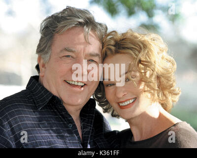 BIG FISH ALBERT FINNEY AND JESSICA LANGE   A COLUMBIA TRISTAR FILM BIG FISH ALBERT FINNEY, JESSICA LANGE     Date: 2004 Stock Photo