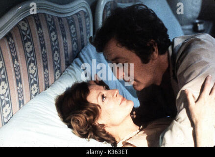 CALIFORNIA SUITE MICHAEL CAINE, MAGGIE SMITH     Date: 1978 Stock Photo