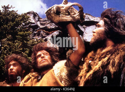 THE CLAN OF THE CAVE BEAR      Date: 1986 Stock Photo