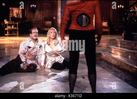 DEATH BECOMES HER BRUCE WILLIS, MERYL STREEP, GOLDIE HAWN     Date: 1992 Stock Photo