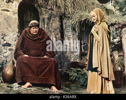 SWORD OF SHERWOOD FOREST NIALL McGINNIS AND SARAH BRANCH A COLUMBIA PICTURE     Date: 1960 Stock Photo