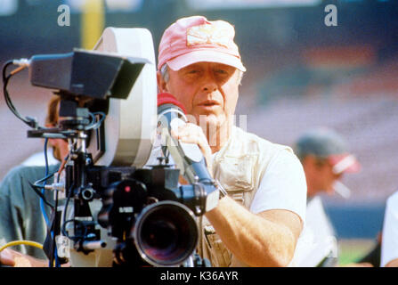 THE FAN TONY SCOTT, director TRISTAR PICTURES Date: 1996 Stock Photo ...