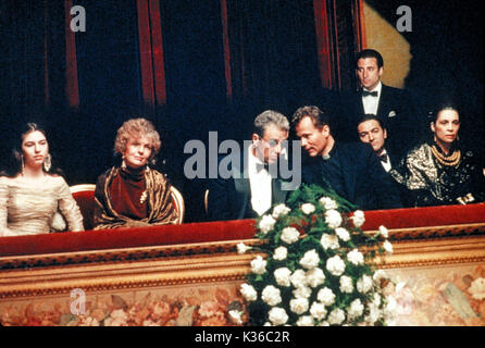 THEW GODFATHER: PART III PARAMOUNT PICTURES SOPHIA COPPOLA, DIANE KEATON, AL PACINO, JON SAVAGE, ? , ANDY GARCIA, TALIA SHIRE     Date: 1990 Stock Photo